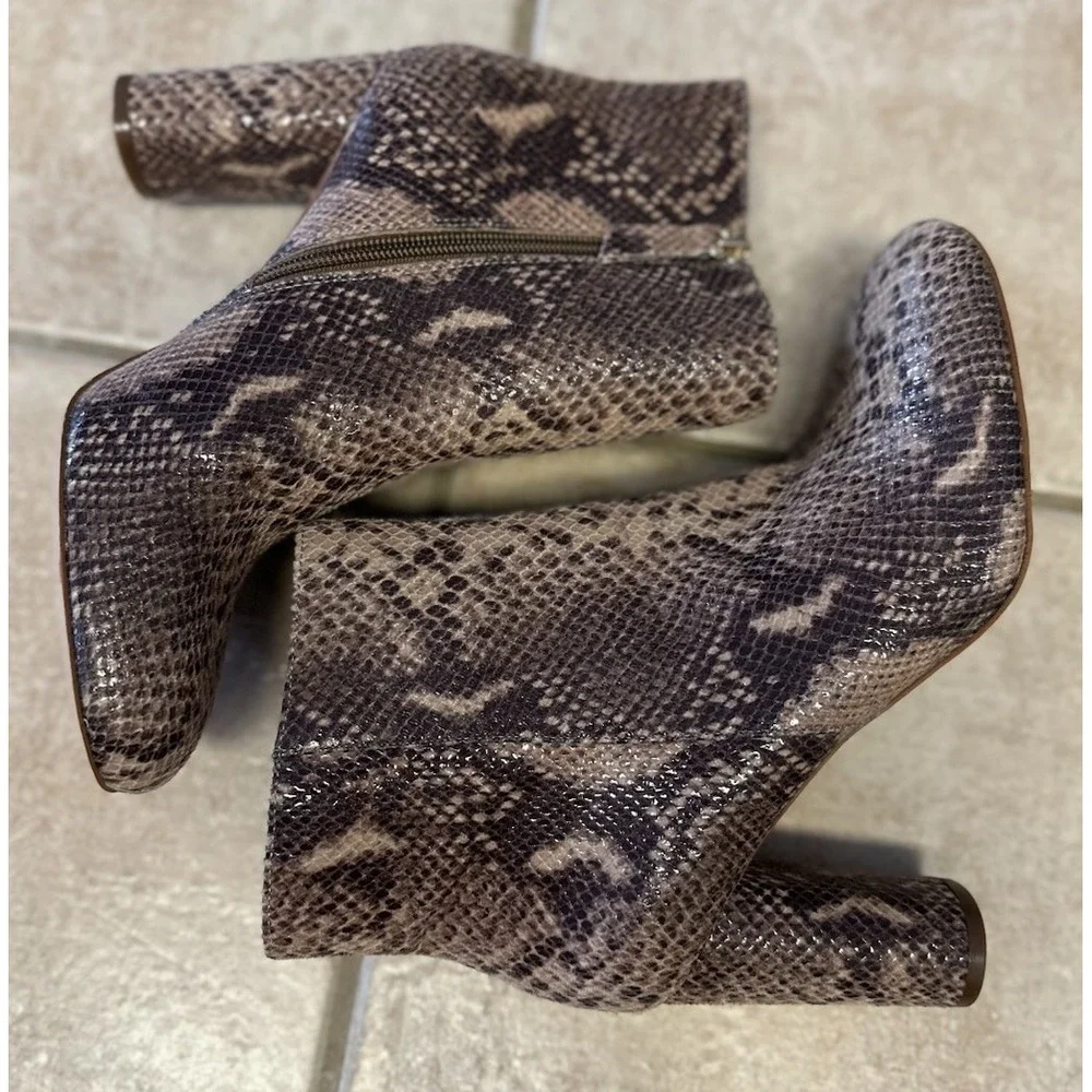 I.N.C. International Concepts Taytee Women's Snake Skin Style Ankle Zip Boots 10